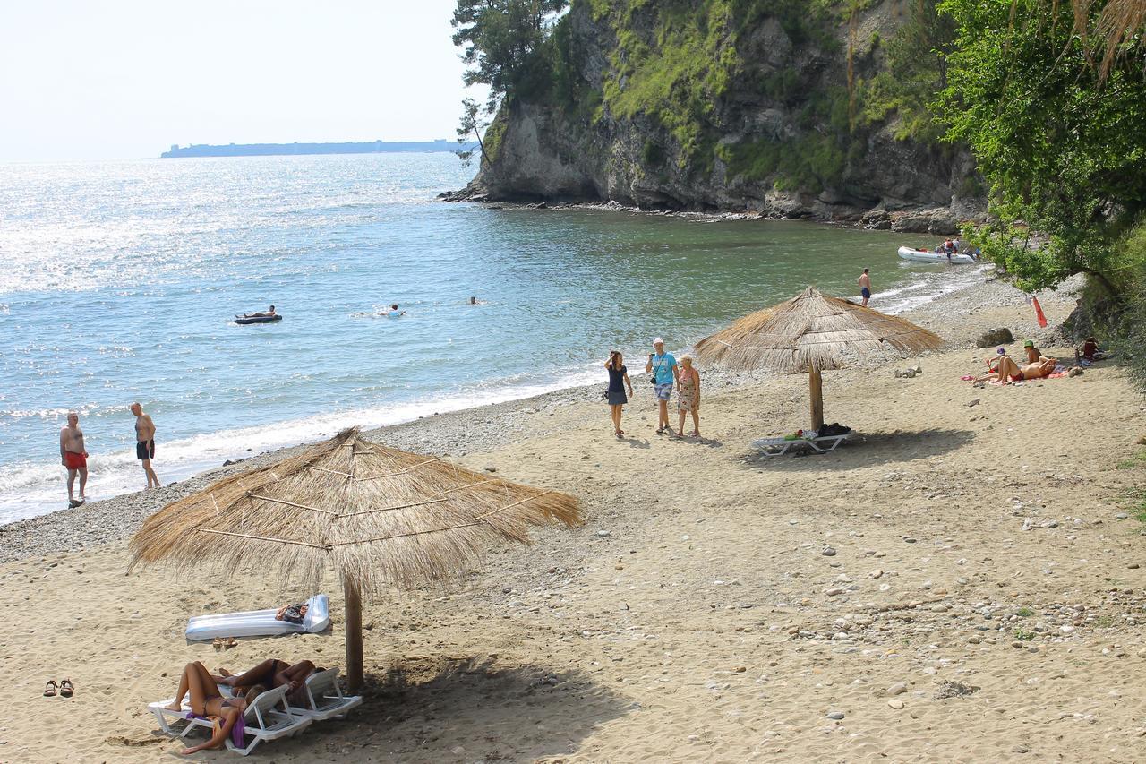 Shlypra Кемпинг Hotel Pizunda Bagian luar foto